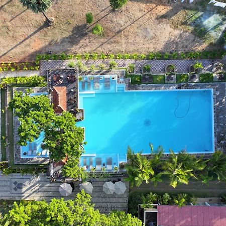 Lucky Beach Resort トリンコマリー エクステリア 写真