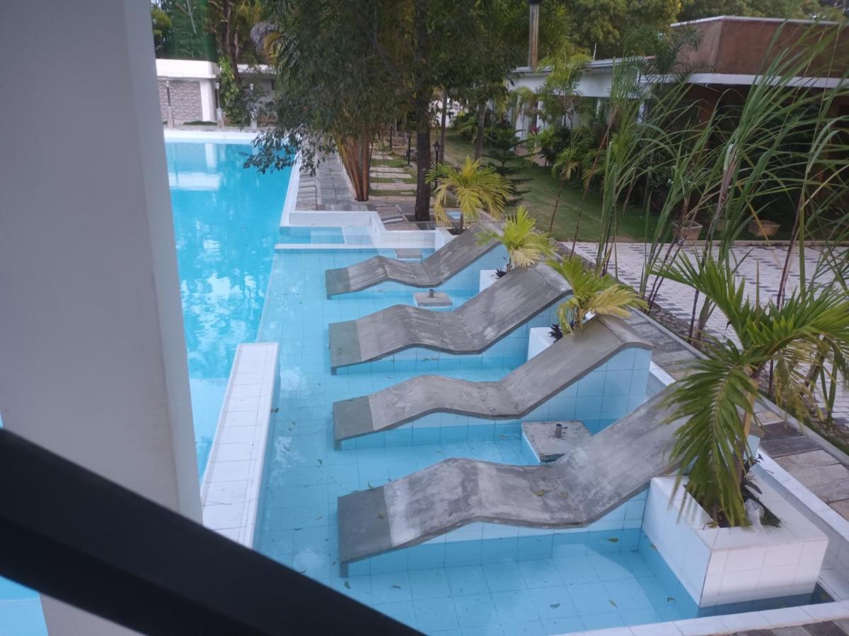 Lucky Beach Resort トリンコマリー エクステリア 写真