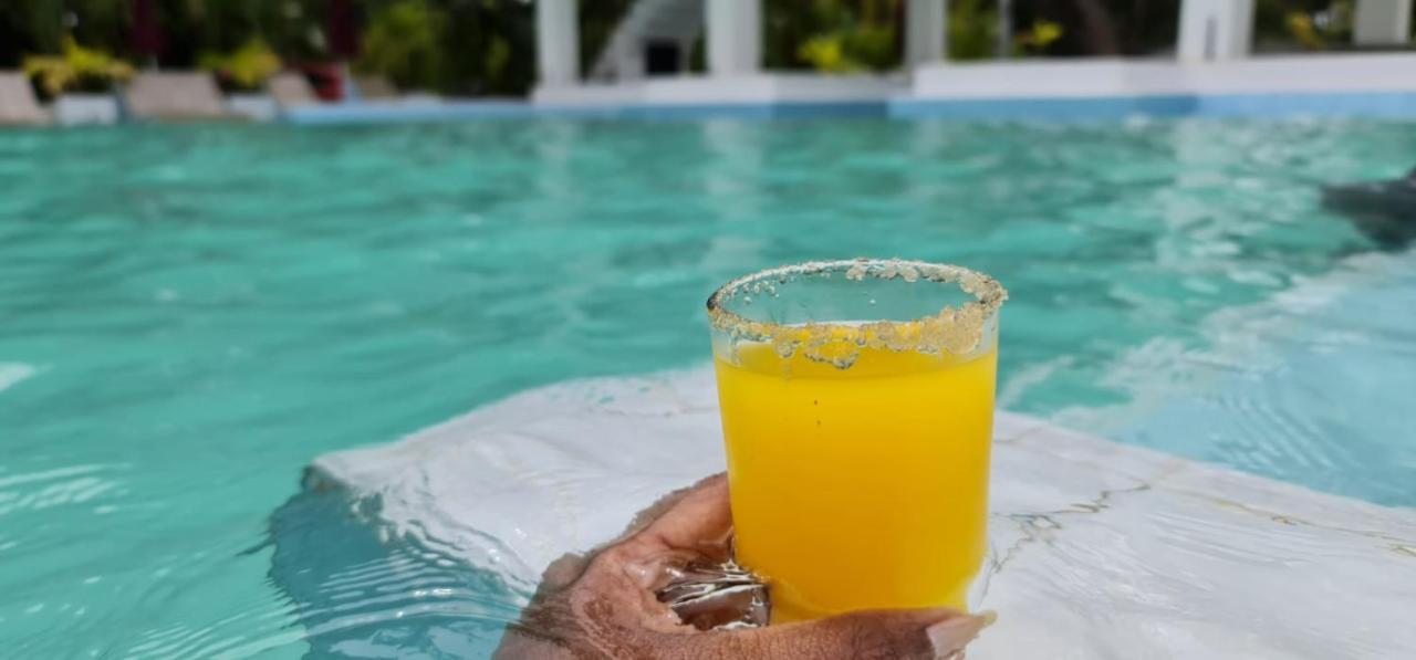 Lucky Beach Resort トリンコマリー エクステリア 写真